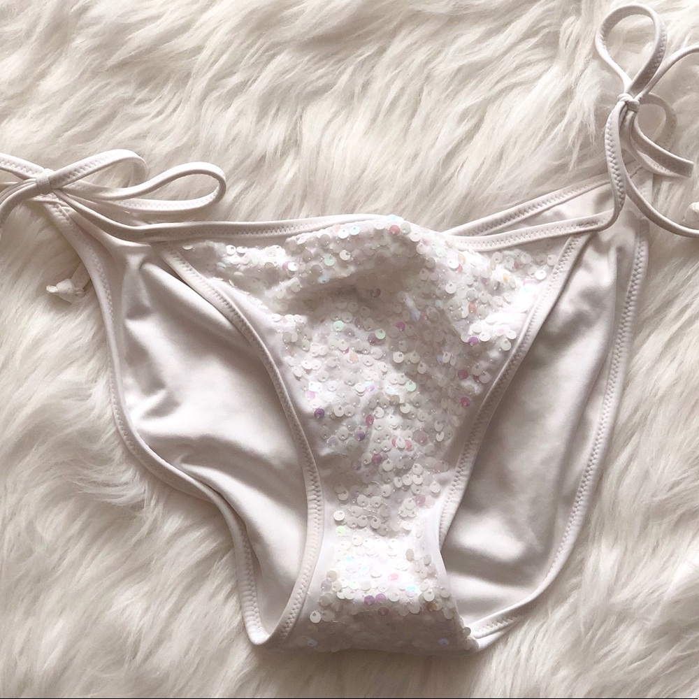 ✨VS PINK - Cheeky White Bikini Bottoms🌸